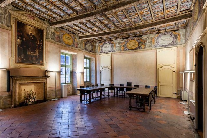 La sala del Consigli comunale a Cherasco La sala del Consigli comunale a Cherasco