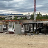 Lavori in corso: a Cuneo avanza a vista d'occhio il cantiere per il futuro Istituto Grandis Lavori in corso: a Cuneo avanza a vista d'occhio il cantiere per il futuro Istituto Grandis