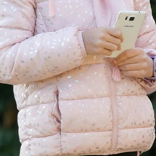 "Oltre lo schermo. Crescere da 0 a 6 anni nell’era digitale", a Cuneo l'incontro per famiglie