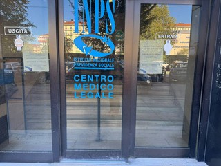 Alcune immagini della sede Inps di Cuneo, al civico 15 di corso Annibale Santorre di Santarosa Alcune immagini della sede Inps di Cuneo, al civico 15 di corso Annibale Santorre di Santarosa