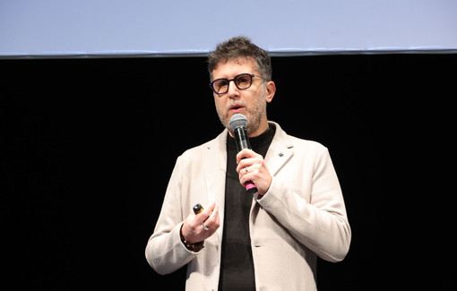 Lo psicologo e psicoterapeuta Giuseppe Lavenia Lo psicologo e psicoterapeuta Giuseppe Lavenia