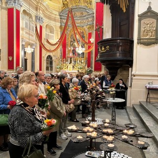 Mondovì, emozionante e partecipata messa per Santa Rita con la benedizione delle rose