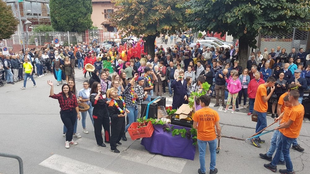 A Carrù è nel pieno svolgimento a Sagra dell'Uva A Carrù è nel pieno svolgimento a Sagra dell'Uva