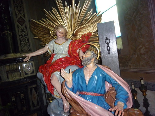 In foto san Pietro in vincoli, chiesa di S. Antonino Martire, a Bra