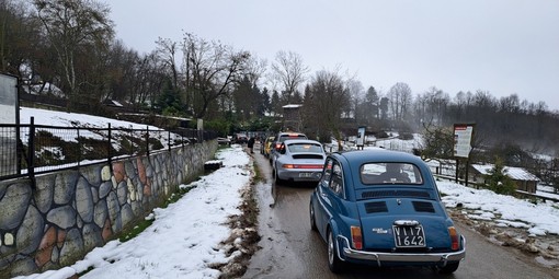 Maltempo e neve non scoraggiano i radunisti del "Safari d'epoca"