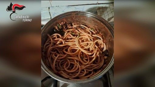 Venaria Reale: si finge chef, organizza una cena e narcotizza gli spaghetti di un 68enne per derubarlo Venaria Reale: si finge chef, organizza una cena e narcotizza gli spaghetti di un 68enne per derubarlo