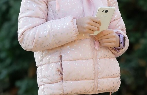 "Oltre lo schermo. Crescere da 0 a 6 anni nell’era digitale", a Cuneo l'incontro per famiglie