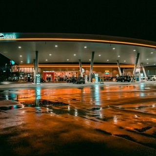 Spese per il Carburante più Prevedibili: Strategie per le Imprese di Cuneo che Operano in Provincia