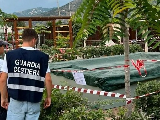Bimba morta in piscina a Sestri Levante: nel registro degli indagati anche i titolari della società Cuneese che ha prodotto la vasca Bimba morta in piscina a Sestri Levante: nel registro degli indagati anche i titolari della società Cuneese che ha prodotto la vasca