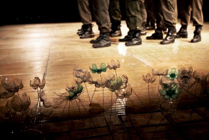 Savigliano, lo spettacolo “Non calpestare i fiori” al Teatro Milanollo Savigliano, lo spettacolo “Non calpestare i fiori” al Teatro Milanollo