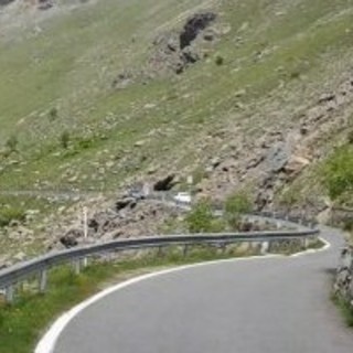 Riapre a mezzogiorno la strada da Pian della Regina e Pian del Re Riapre a mezzogiorno la strada da Pian della Regina e Pian del Re