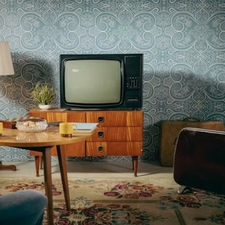 Dalla Dacia al Gigabit: Come Internet ha Trasformato il Soggiorno dei Romeni