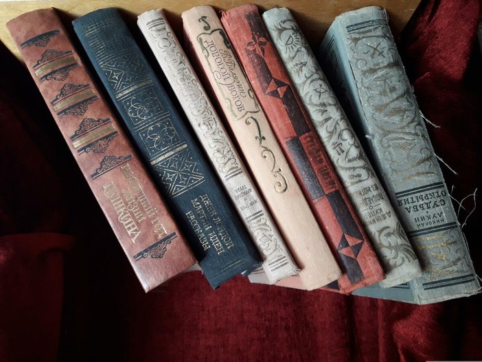 Hobby senza tempo: il fascino dei puzzle 3D e dei book nook Hobby senza tempo: il fascino dei puzzle 3D e dei book nook