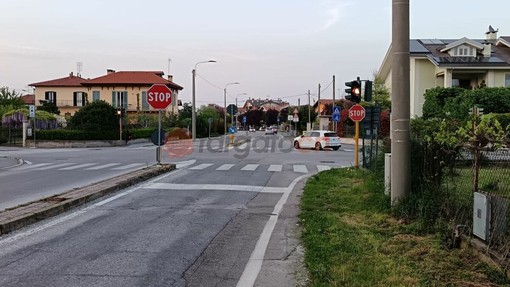 Cuneo, ripristinato il semaforo di Borgo San Giuseppe: tornato in funzione dopo il guasto Cuneo, ripristinato il semaforo di Borgo San Giuseppe: tornato in funzione dopo il guasto