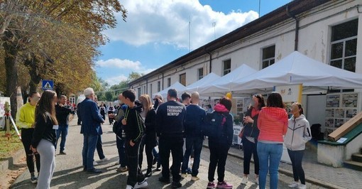 Alla Caserma Vian di Cuneo torna il Salone dell'Orientamento per scegliere la scuola superiore Alla Caserma Vian di Cuneo torna il Salone dell'Orientamento per scegliere la scuola superiore