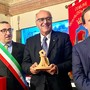 Montaldo Mondovì consegna a Francesco Cozzi, ex procuratore capo di Genova, il "Sigillo di bronzo" Montaldo Mondovì consegna a Francesco Cozzi, ex procuratore capo di Genova, il "Sigillo di bronzo"