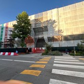 Importanti lavori alla Primaria Luigi Einaudi di Cuneo, un genitore ci scrive: "La scuola di mio figlio è una gabbia"