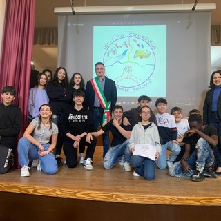 Nuovo logo per l'istituto comprensivo di San Michele Mondovì all'insegna dell'unità e della creatività