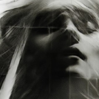 "Strani inquilini", al teatro civico di Busca il futuro distopico di Hugo diventa un grido contro la violenza