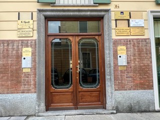L'ingresso della sede SSML Cuneo in via Mameli