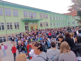 Primo giorno di scuola all'Istituto Comprensivo di Cuneo Oltrestura Primo giorno di scuola all'Istituto Comprensivo di Cuneo Oltrestura