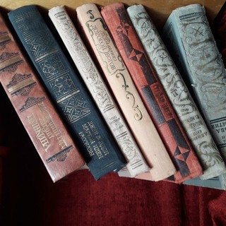Hobby senza tempo: il fascino dei puzzle 3D e dei book nook