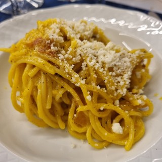 Butta la pasta! Il 6 aprile si celebra il Carbonara day
