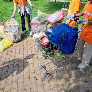 Bra, tutti in piazza per l’ambiente: torna “Spazzamondo” per una città più pulita