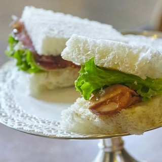 Il tramezzino compie 100 anni: storia del re dello spuntino (battezzato da D’Annunzio)