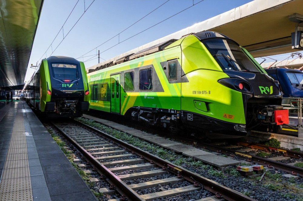 Uomo sui binari, bloccata per oltre un'ora la circolazione ferroviaria a Porta Nuova