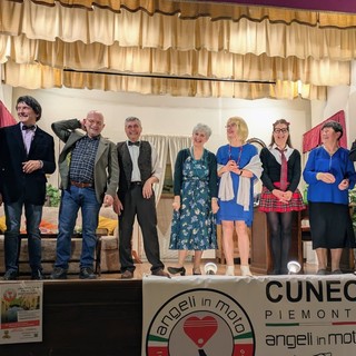 Spettacolo teatrale a Beinette a sostegno della Neuropsichiatria infantile dell'Asl Cn1 Spettacolo teatrale a Beinette a sostegno della Neuropsichiatria infantile dell'Asl Cn1