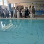 Saluzzo, taglio del nastro in piscina dell'opera di Davide Sgambaro, vincitore del premio Matteo Olivero 2026 Saluzzo, taglio del nastro in piscina dell'opera di Davide Sgambaro, vincitore del premio Matteo Olivero 2026