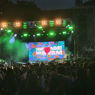 Il Teenagedreamparty fa ballare Mondovì: oltre duemila persone per l'evento in piazza d'Armi