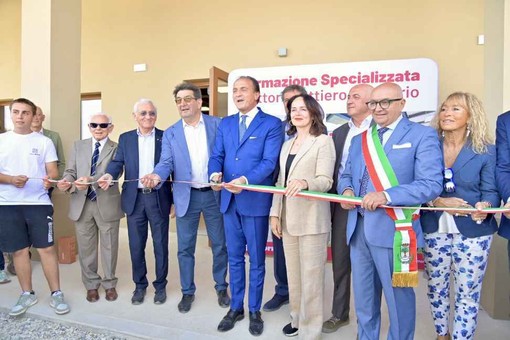 Moretta inaugura il nuovo caseificio didattico di AgenForm: formazione e innovazione al centro del progetto TransFormation Moretta inaugura il nuovo caseificio didattico di AgenForm: formazione e innovazione al centro del progetto TransFormation