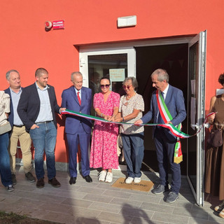 Taglio del nastro per il nuovo nido comunale di Bra