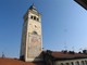 Cuneo: la torre civica s'illumina di blu per lo 'stop alle bombe sui civili'