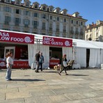 Si è chiuso Terra Madre nel nome di Carlin Petrini: i valori di Slow Food nei 1000 eventi al Salone del Gusto Si è chiuso Terra Madre nel nome di Carlin Petrini: i valori di Slow Food nei 1000 eventi al Salone del Gusto