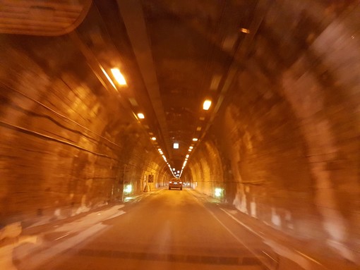 Tunnel di Tenda chiuso perché manca il presidio dei vigili del fuoco francesi