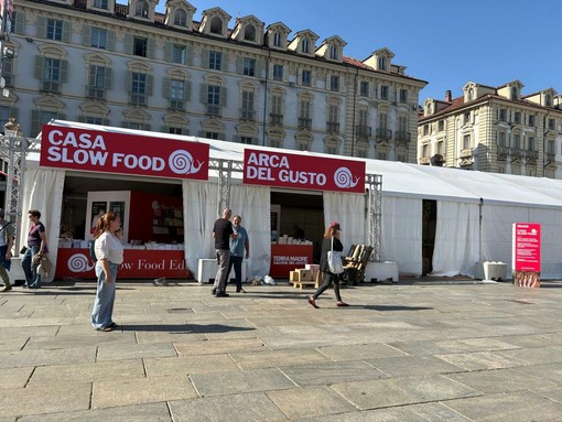 Si è chiuso Terra Madre nel nome di Carlin Petrini: i valori di Slow Food nei 1000 eventi al Salone del Gusto Si è chiuso Terra Madre nel nome di Carlin Petrini: i valori di Slow Food nei 1000 eventi al Salone del Gusto