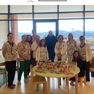 Le copie di "Topolino", dedicate alla Città delle mongolfiere, donate alla pediatria di Mondovì