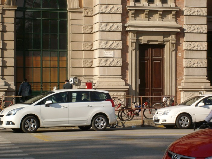 Taxi a Cuneo: perché in città non si accende il tassametro