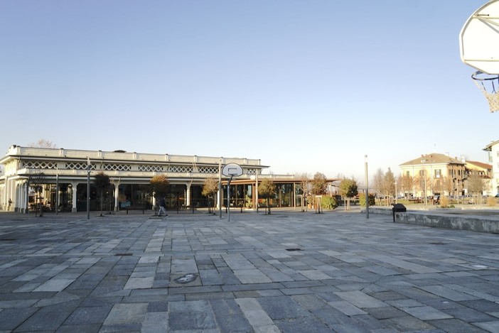 Tettoia Vinaj, il caso infinito torna in Consiglio: scontro sui conti e sulla gestione, “oltre 800 mila euro in ballo”