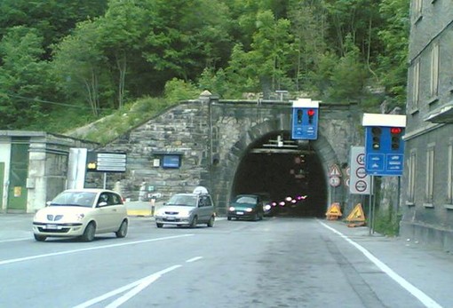 "Il traforo storico del Tenda verrà alesato e trasformato. Ma dovremmo essere consapevoli di ciò che stiamo perdendo" "Il traforo storico del Tenda verrà alesato e trasformato. Ma dovremmo essere consapevoli di ciò che stiamo perdendo"