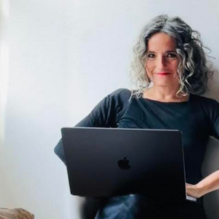 Enrica Tesio torna a Busca con "Cose che ti dico mentre dormi" Enrica Tesio torna a Busca con "Cose che ti dico mentre dormi"