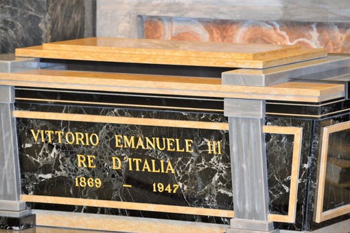 La tomba di Re Vittorio Emanuele III nel santuario di Vicoforte