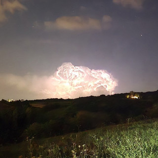 Il temporale nella notte tra sabato e domenica fotografato in zona Vicoforte da un lettore Il temporale nella notte tra sabato e domenica fotografato in zona Vicoforte da un lettore