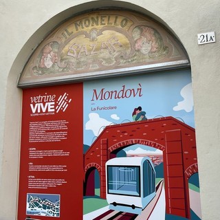 L'insegna del vecchio negozio di Piero Scarrone in via Sant'Agostino