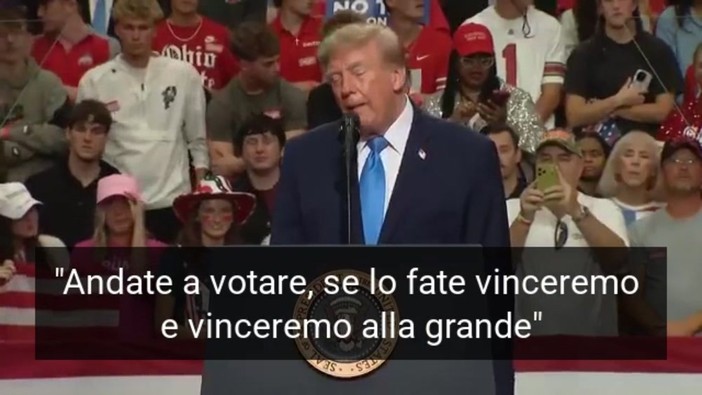 "Andate a votare e glielo mettiamo nel c...", Trump e il messaggio choc al comizio "Andate a votare e glielo mettiamo nel c...", Trump e il messaggio choc al comizio
