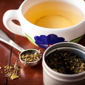 Come preparare un infuso perfetto: tutto quello che conta davvero nella scelta delle erbe
