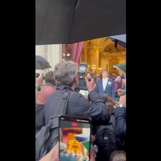 Bechis e Cardinaletti sposi, il matrimonio e il primo bacio tra marito e moglie